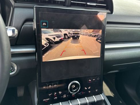 Used 2025 GMC Terrain Elevation image 29