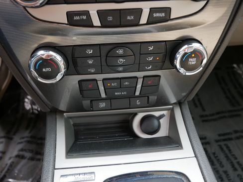 Used 2011 Ford Fusion SEL FWD image 23