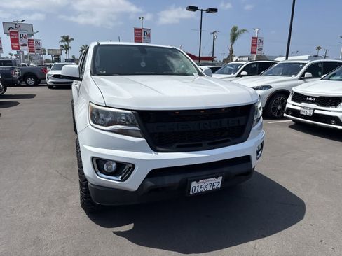 Used 2017 Chevrolet Colorado LT w/ LT Convenience Package AWD/4WD image 4