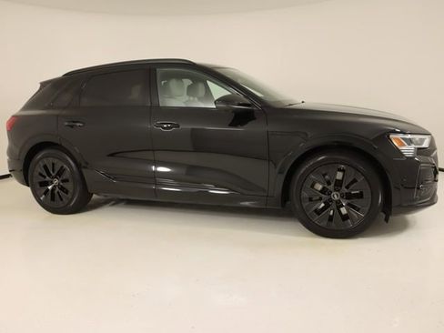 Used 2024 Audi Q8 e-tron Prestige w/ Prestige Package AWD/4WD image 6