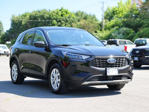 Certified 2023 Ford Escape Active AWD/4WD image 6