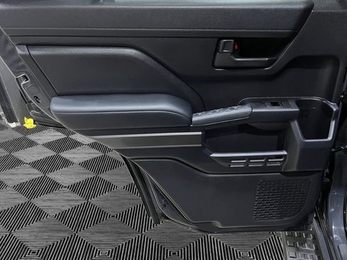 Used 2025 Toyota 4Runner TRD Off-Road image 22