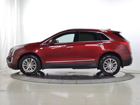 Used 2017 Cadillac XT5 Luxury w/ Driver Awareness Package AWD/4WD image 4
