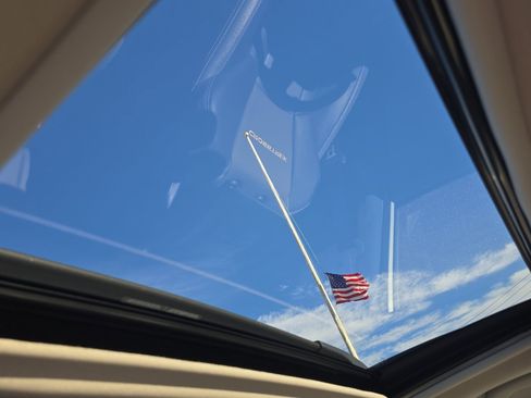 Used 2022 Subaru Crosstrek 2.5i Sport w/ Moonroof Package image 16