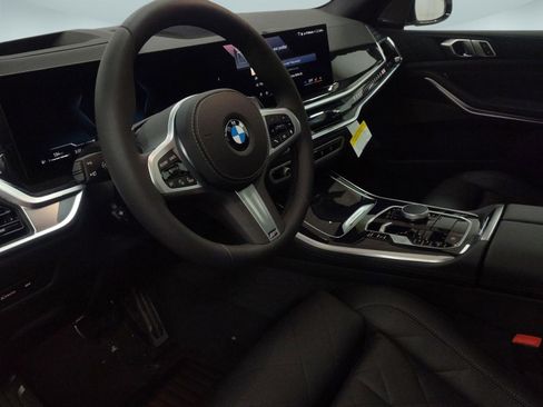 Used 2026 BMW X5 xDrive40i w/ M Sport Package image 4