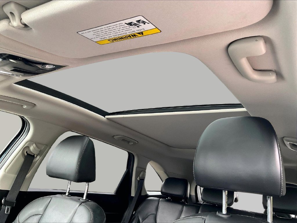 Used 2025 Kia Sorento S w/ Panoramic Sunroof Package AWD/4WD image 7
