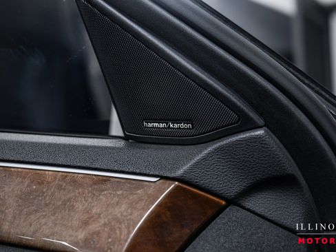 Used 2011 Mercedes-Benz E 550 4MATIC Sedan image 16