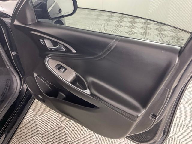 Used 2017 Chevrolet Malibu LT w/ Leather Package FWD image 27