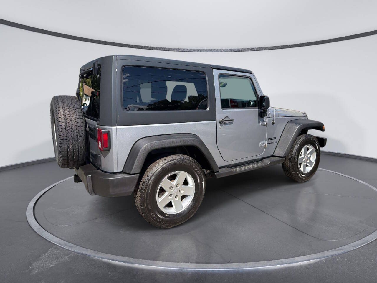 Used 2016 Jeep Wrangler Sport w/ Quick Order Package 24S AWD/4WD image 4
