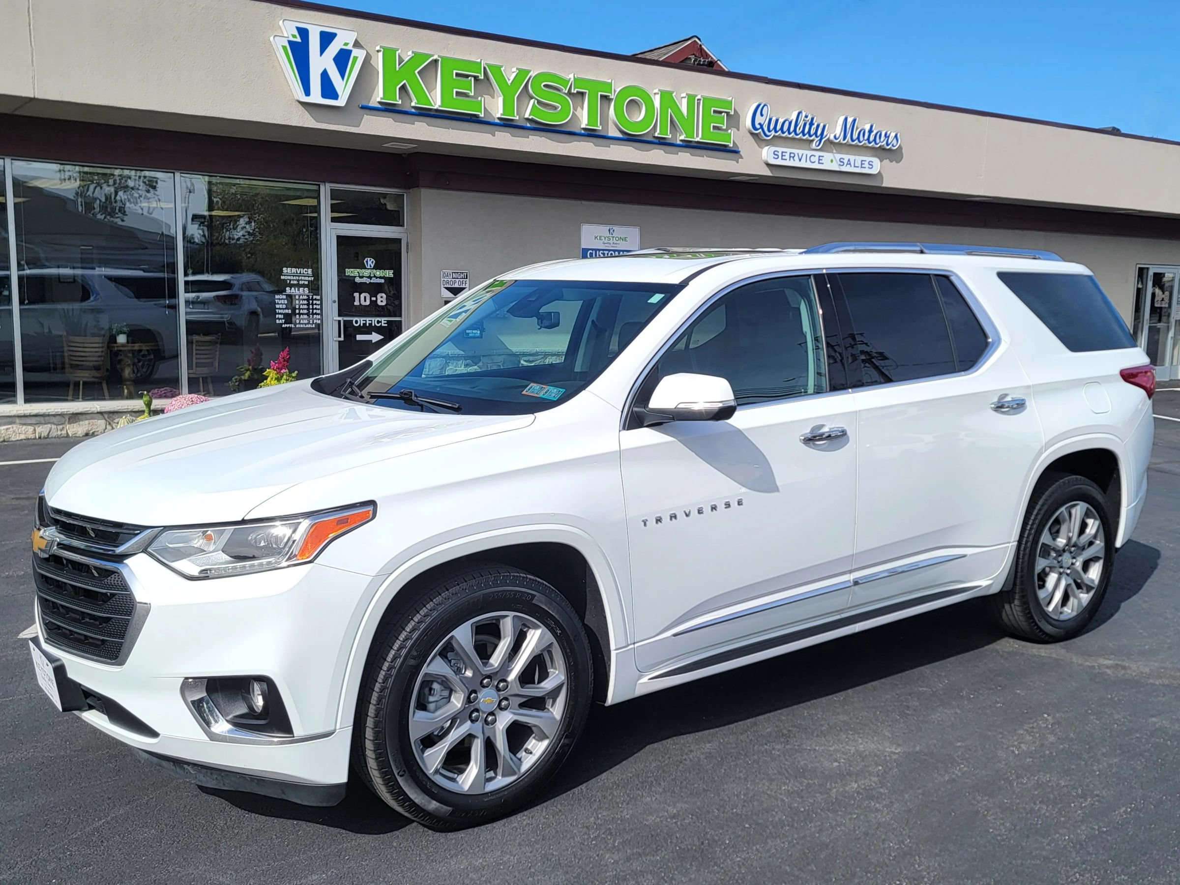 Used 2021 Chevrolet Traverse Premier AWD/4WD image 1