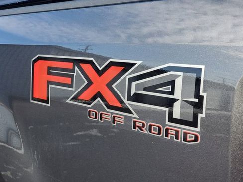 Certified 2019 Ford F250 XLT w/ XLT Premium Package image 29