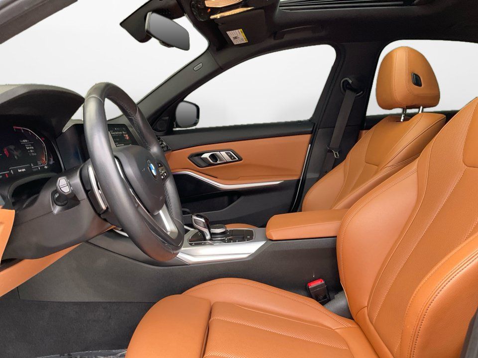 Used 2022 BMW 330i Sedan w/ Convenience Package RWD image 9