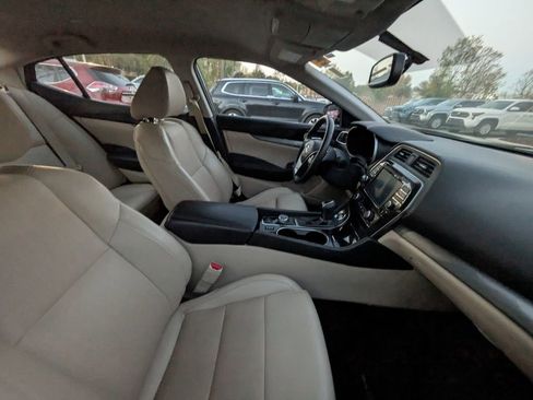 Used 2018 Nissan Maxima 3.5 SV image 9