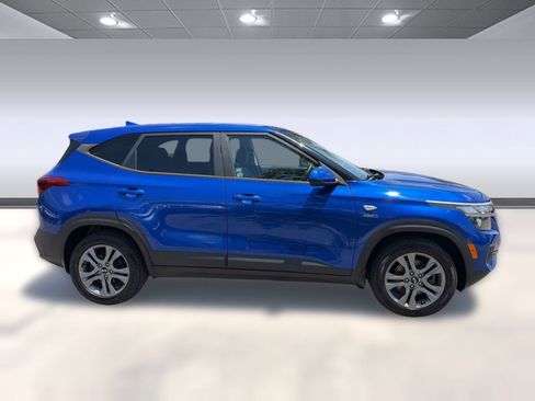 Used 2021 Kia Seltos LX AWD/4WD image 8
