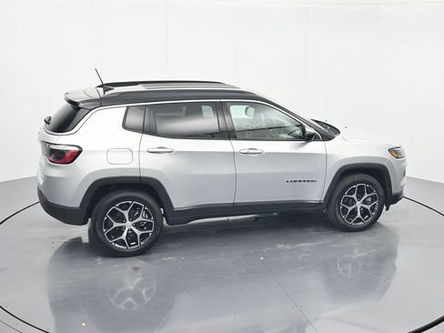 Used 2024 Jeep Compass Limited AWD/4WD image 31