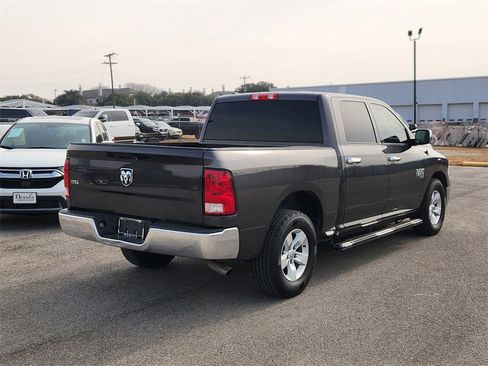 Used 2022 RAM 1500 Classic SLT image 4