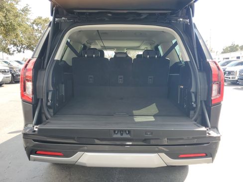 Certified 2025 Ford Expedition Max Platinum image 10