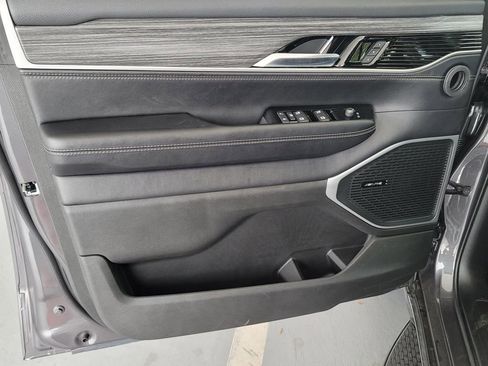 Used 2024 Jeep Wagoneer Series III w/ Rear Seat Video Group 1 image 44