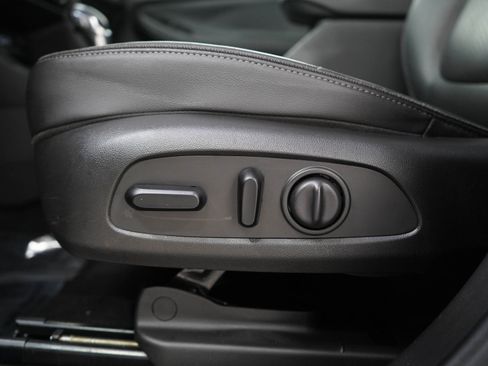 Used 2020 Buick Encore GX Essence w/ Experience Buick Package AWD/4WD image 22