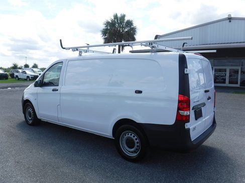 Used 2023 Mercedes-Benz Metris image 10