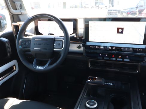 New 2025 GMC Hummer EV 3X image 10
