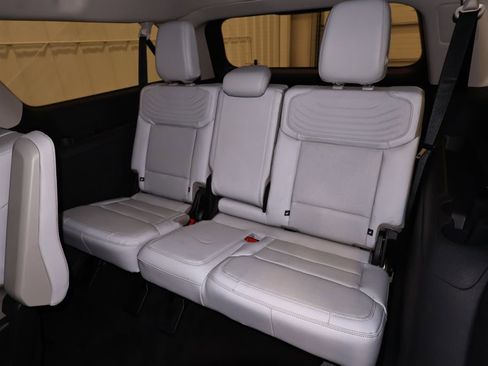 New 2026 Ford Expedition Max Platinum AWD/4WD image 17