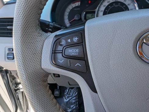 Used 2014 Toyota Sienna SE FWD image 15