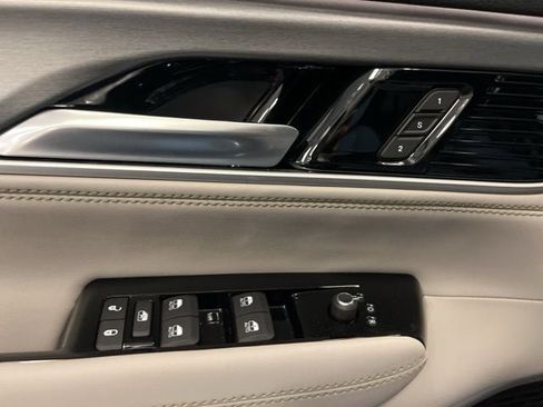 New 2026 Jeep Grand Wagoneer 4WD image 17