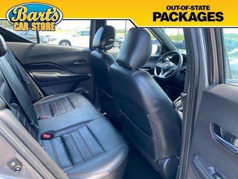 Used 2020 Nissan Kicks SR w/ SR Premium Package FWD image 10