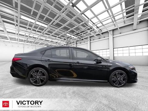 Used 2025 Toyota Camry XSE AWD/4WD image 2