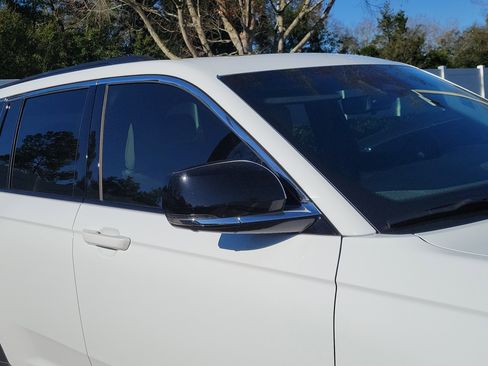 Used 2025 Jeep Grand Cherokee Limited w/ Luxury Tech Group II image 11