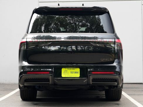Used 2025 INFINITI QX80 Autograph w/ Premium Cargo Package AWD/4WD image 11