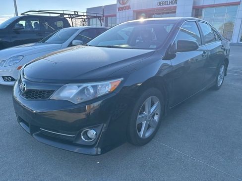 Used 2012 Toyota Camry SE image 1
