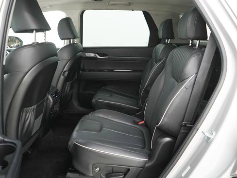 Used 2025 Hyundai Palisade Limited AWD/4WD image 16