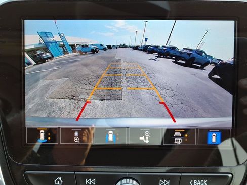 Used 2023 Chevrolet Equinox Premier AWD/4WD image 27