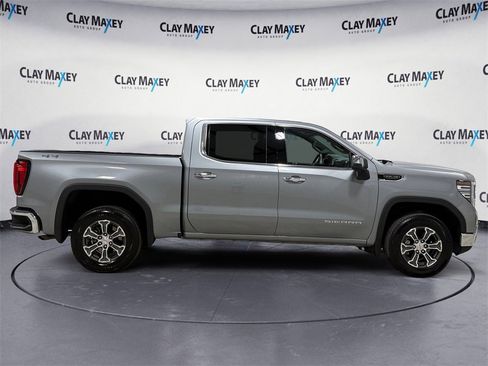 Used 2025 GMC Sierra 1500 SLT image 6