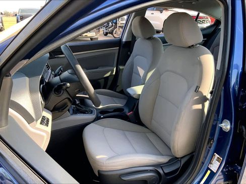 Used 2020 Hyundai Elantra SEL image 7