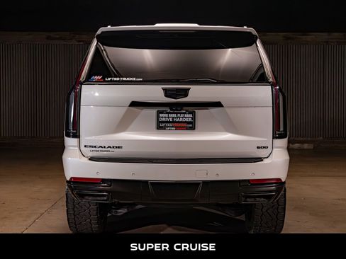 Used 2025 Cadillac Escalade Sport w/ Touring Package AWD/4WD image 8