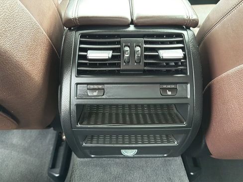 Used 2016 BMW 550i xDrive Sedan AWD/4WD image 27