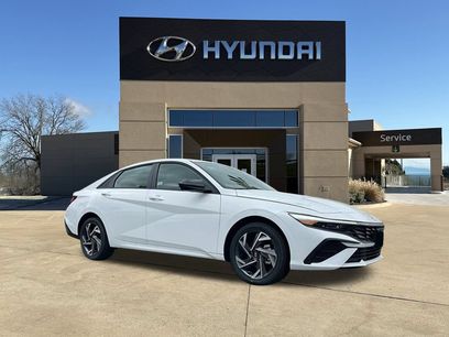 New 2025 Hyundai Elantra SEL