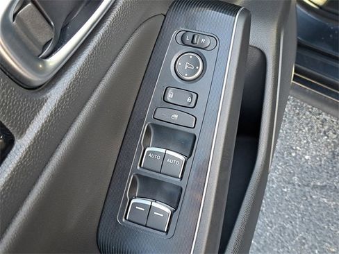 Used 2022 Honda Civic Touring image 22