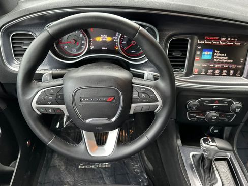 Used 2015 Dodge Charger SXT RWD image 14