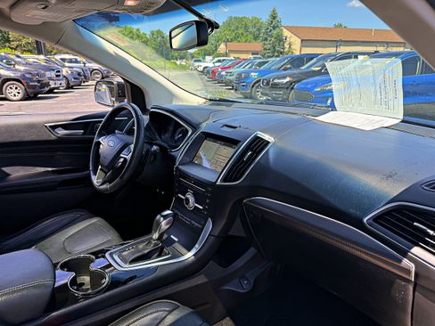 Used 2018 Ford Edge Titanium w/ Technology Package AWD/4WD image 22