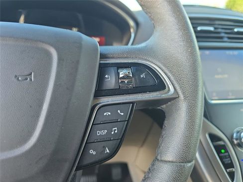 Used 2020 Lincoln Nautilus FWD image 22