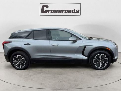 Used 2024 Chevrolet Blazer EV LT image 9