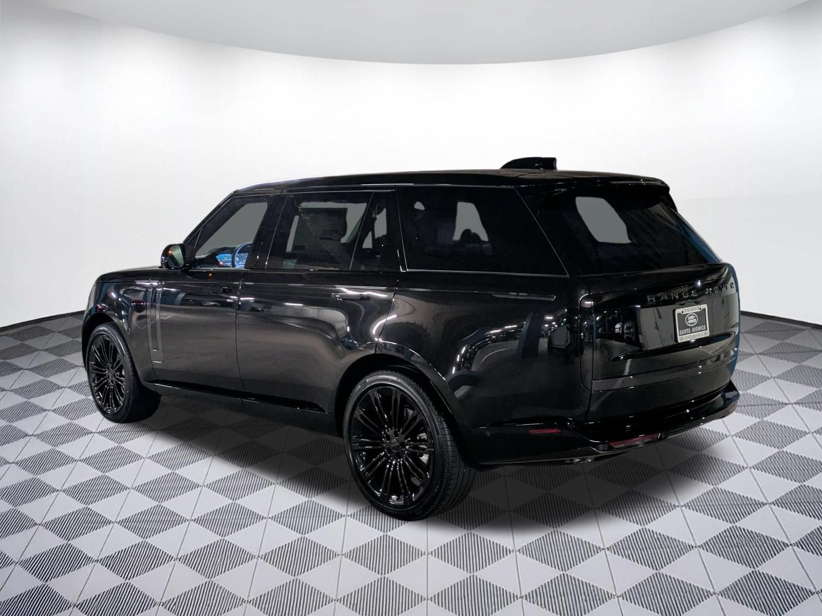 New 2026 Land Rover Range Rover Long Wheelbase SE AWD/4WD image 3