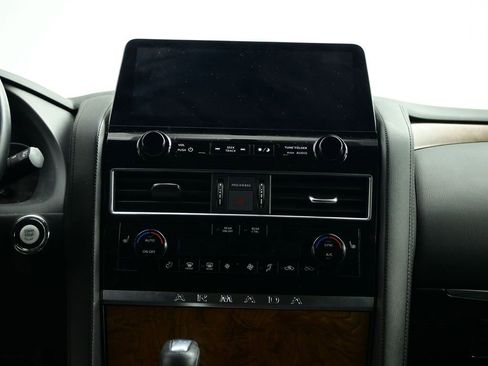 Used 2024 Nissan Armada SL image 10