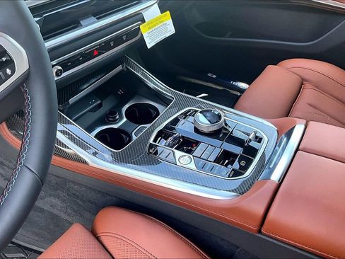 New 2026 BMW X7 M60i image 7