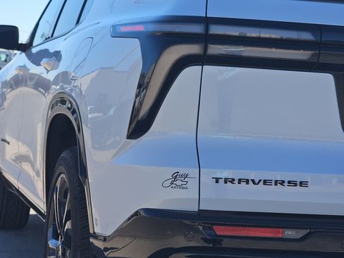 New 2027 Chevrolet Traverse RS FWD image 9