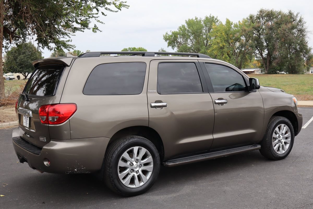 Used 2013 Toyota Sequoia Limited AWD/4WD image 4